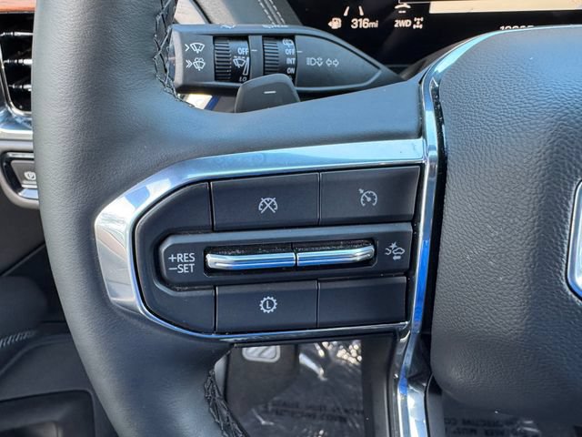 Used 2025 GMC Yukon XL Denali AWD/4WD image 25
