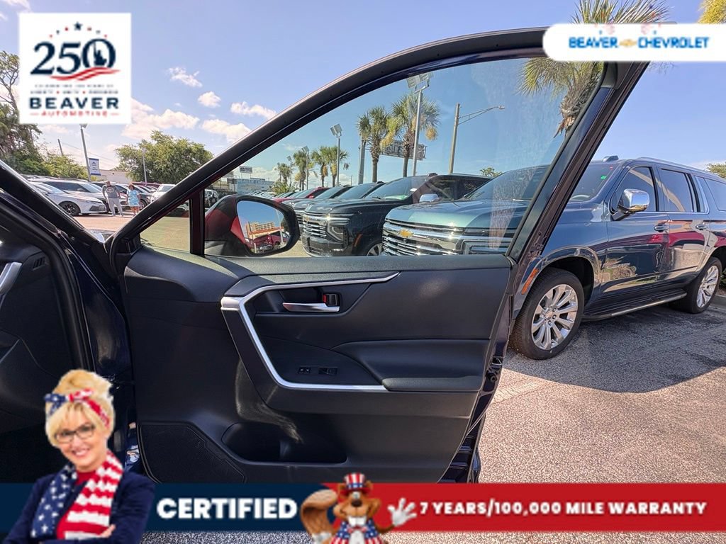 Used 2024 Toyota RAV4 SE AWD/4WD image 28
