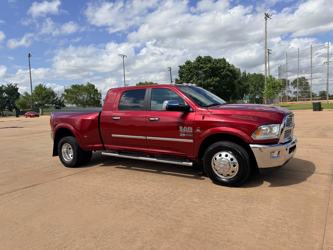 Used 2014 RAM 3500 Laramie RWD image 35