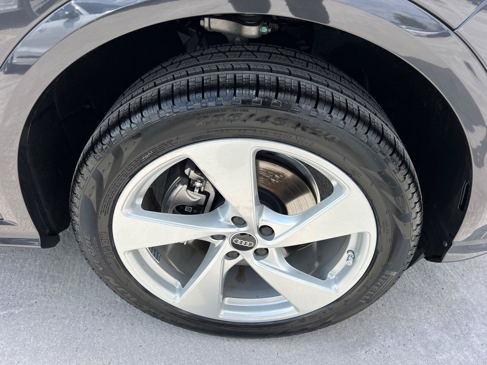 Certified 2025 Audi Q5 Premium Plus w/ Premium Plus AWD/4WD image 12