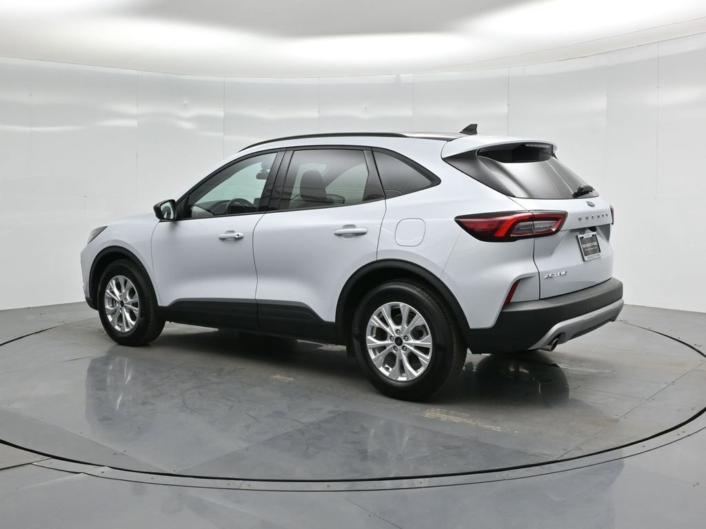 Certified 2025 Ford Escape Active image 7