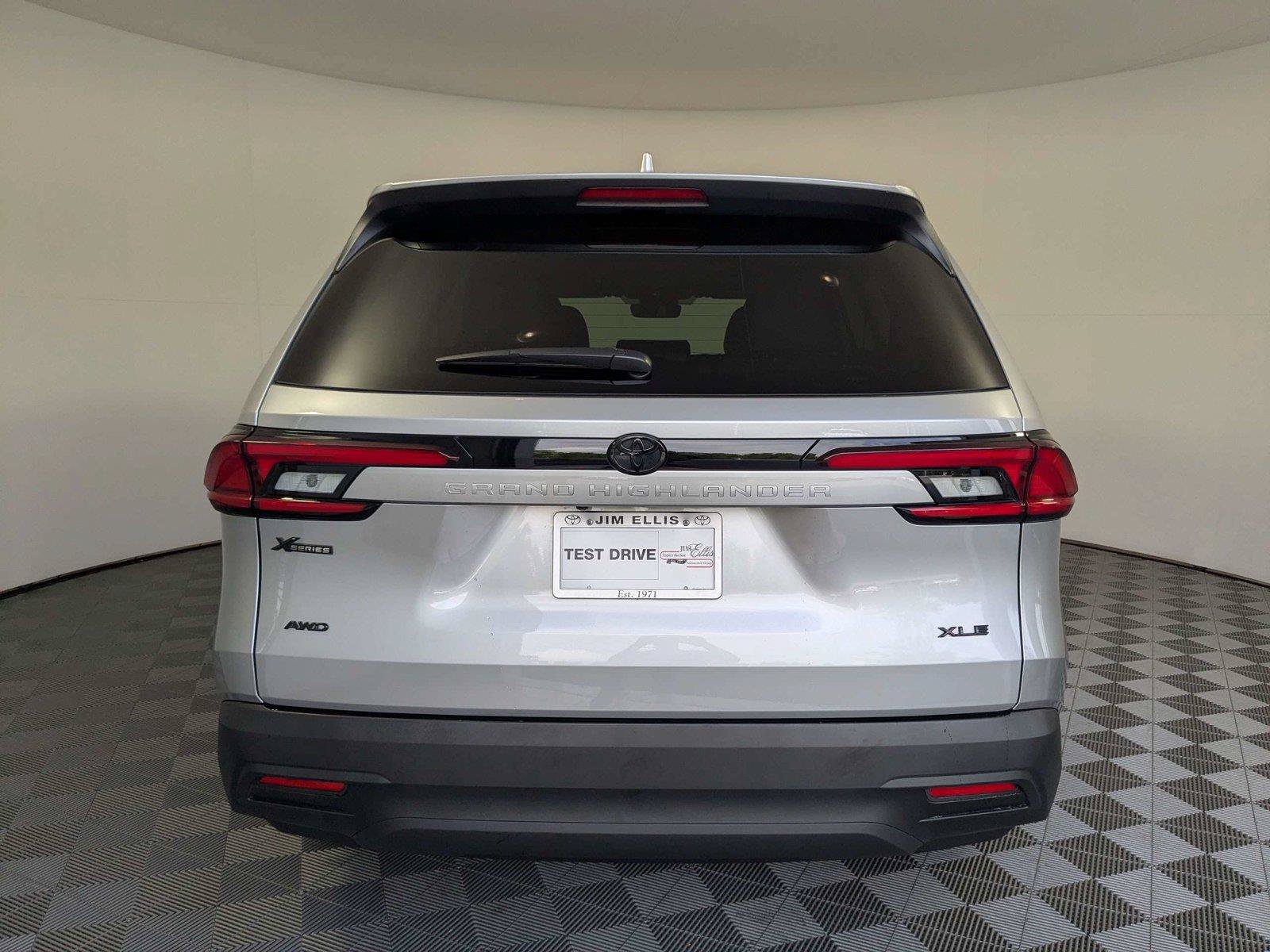 Certified 2026 Toyota Grand Highlander AWD image 5