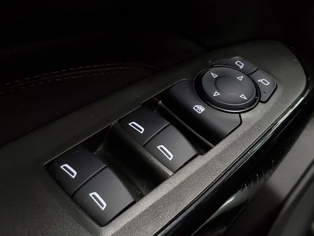 Certified 2025 Chevrolet Trax RS w/ Driver Confidence Package image 27