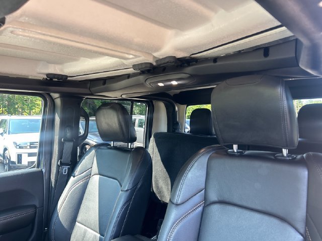 Used 2025 Jeep Gladiator Sport AWD/4WD image 21