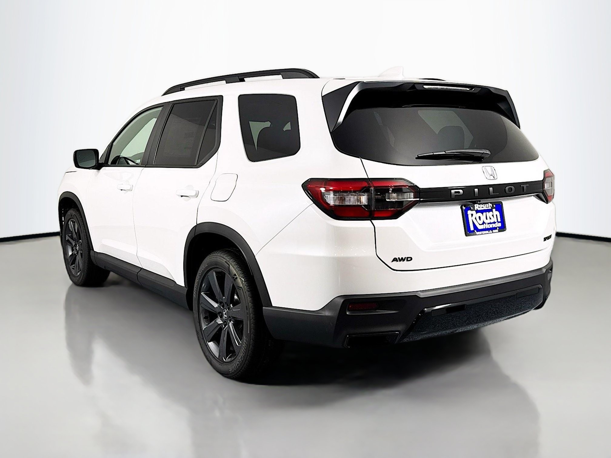 New 2026 Honda Pilot Sport image 7