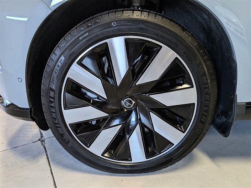 Used 2025 Volvo EX90 Ultra AWD/4WD image 15