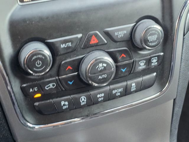 Used 2020 Jeep Grand Cherokee Laredo RWD image 31