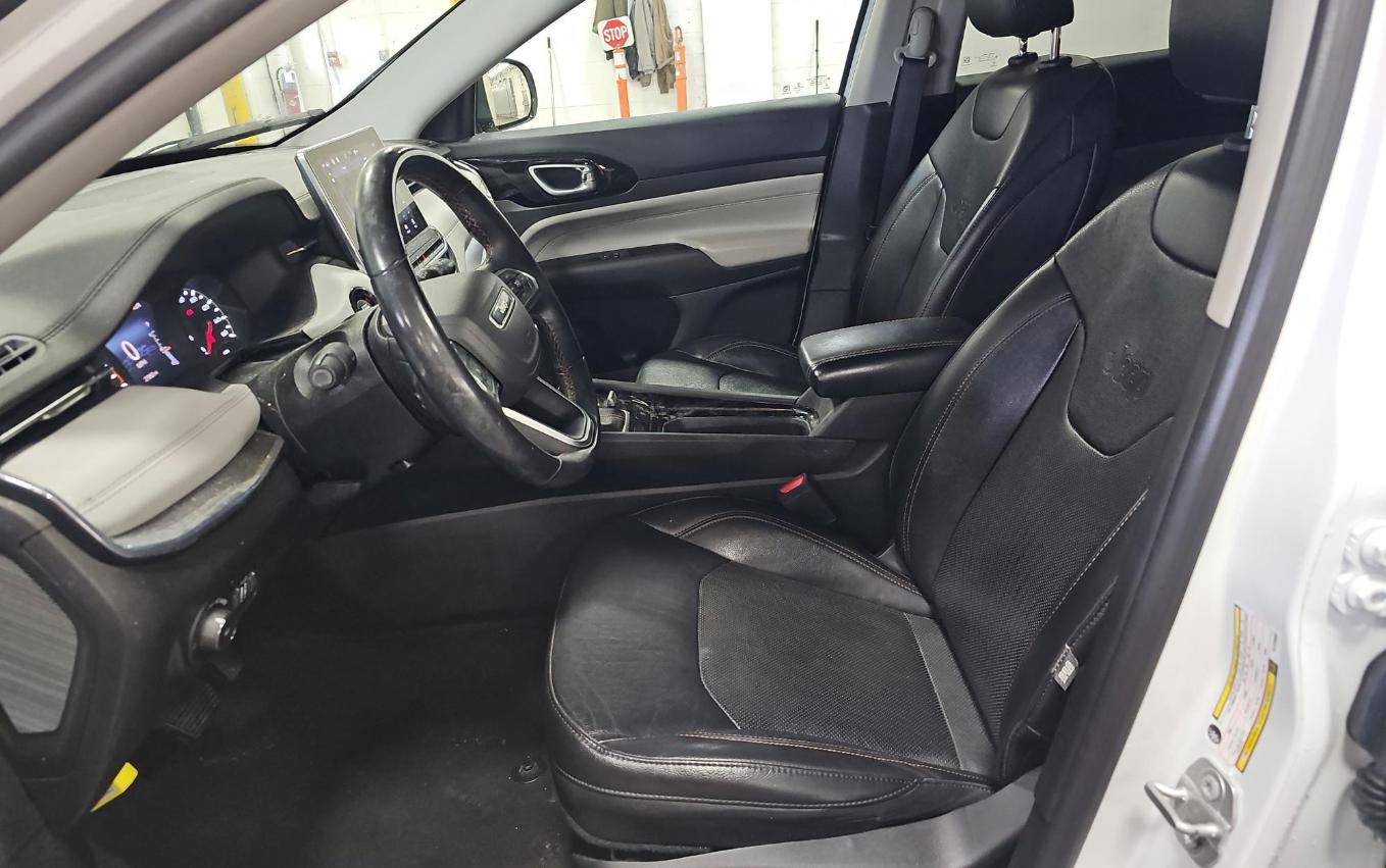 Used 2022 Jeep Compass Limited image 10