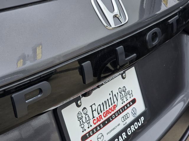 Used 2025 Honda Pilot Touring image 8