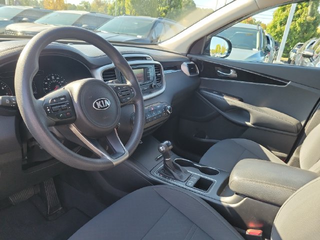 Used 2016 Kia Sorento FWD image 12
