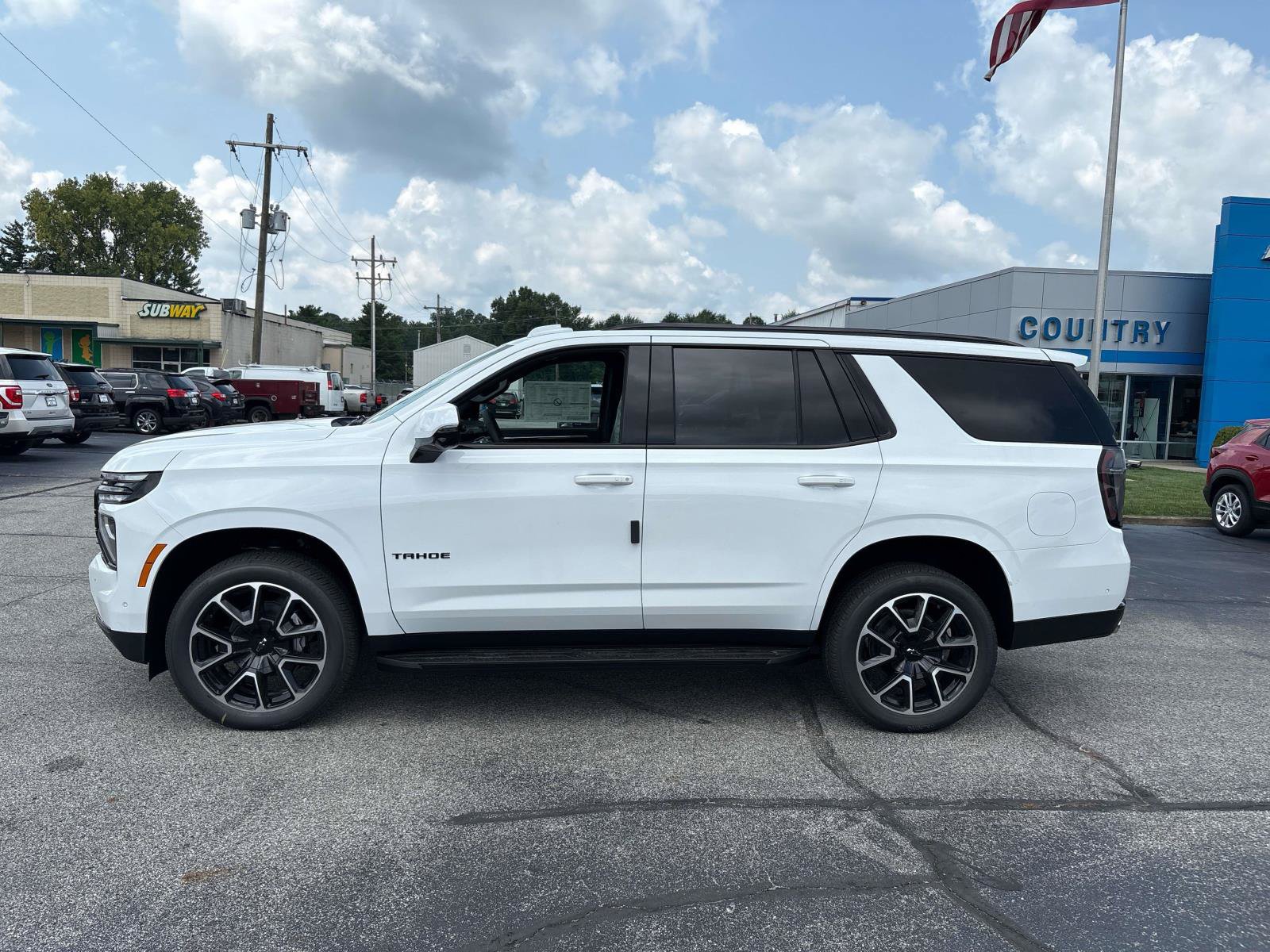 New 2026 Chevrolet Tahoe RST w/ RST Capability Package AWD/4WD image 2