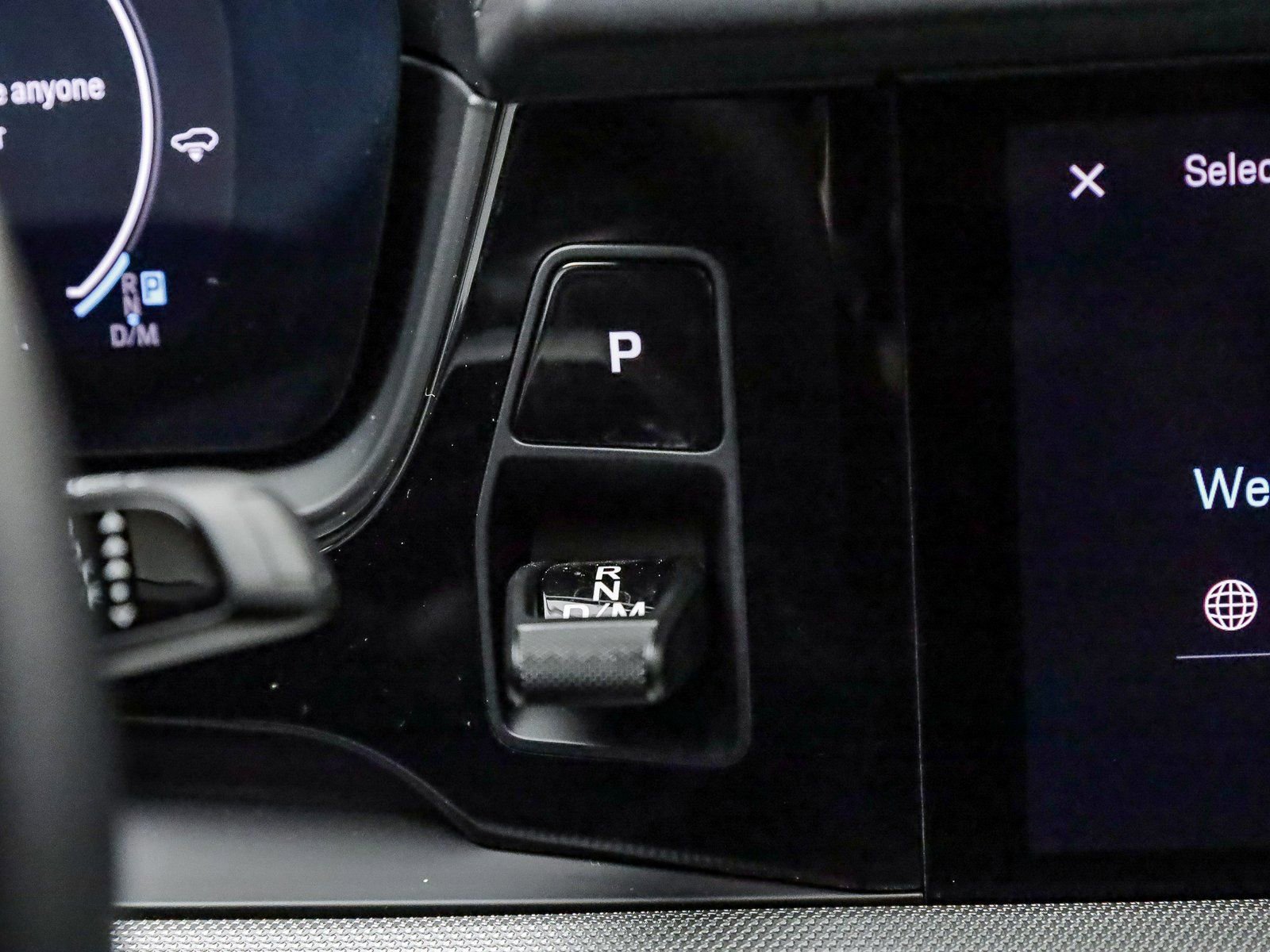 Certified 2025 Porsche Cayenne S image 27