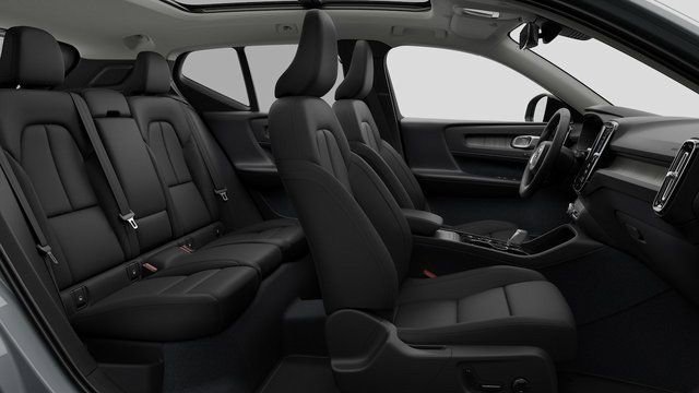 New 2026 Volvo XC40 B5 Plus w/ Protection Package Premier image 11