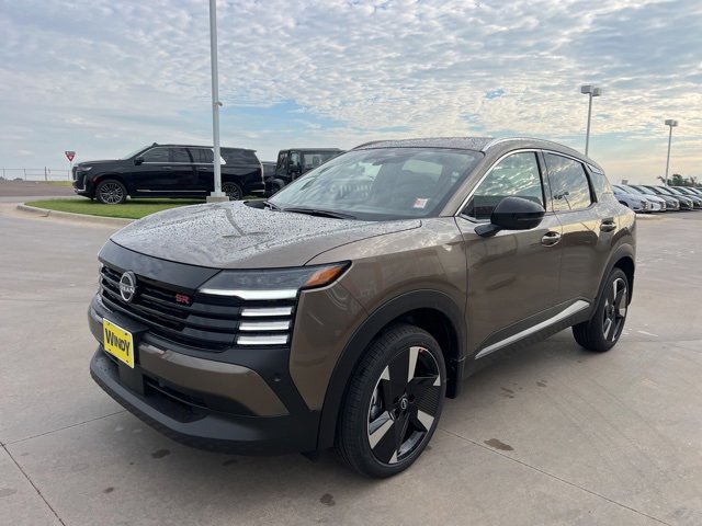 New 2026 Nissan Kicks SR image 3