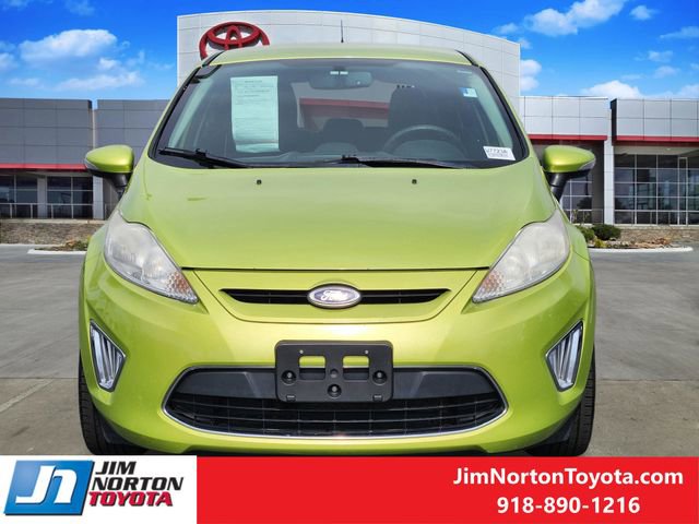 Used 2013 Ford Fiesta Titanium image 2