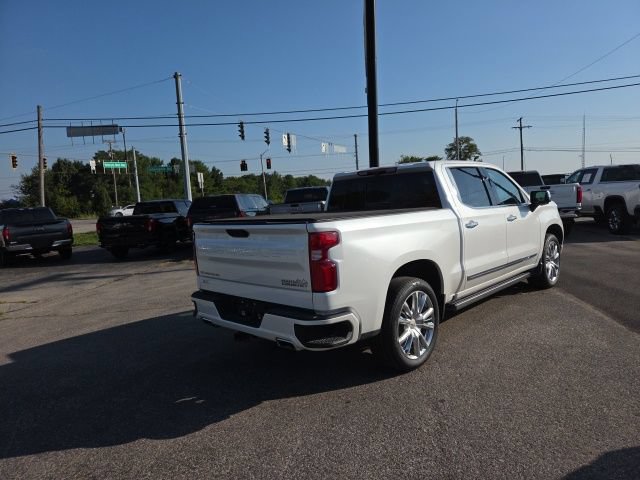 Used 2022 Chevrolet Silverado 1500 High Country w/ High Country Premium Package AWD/4WD image 6