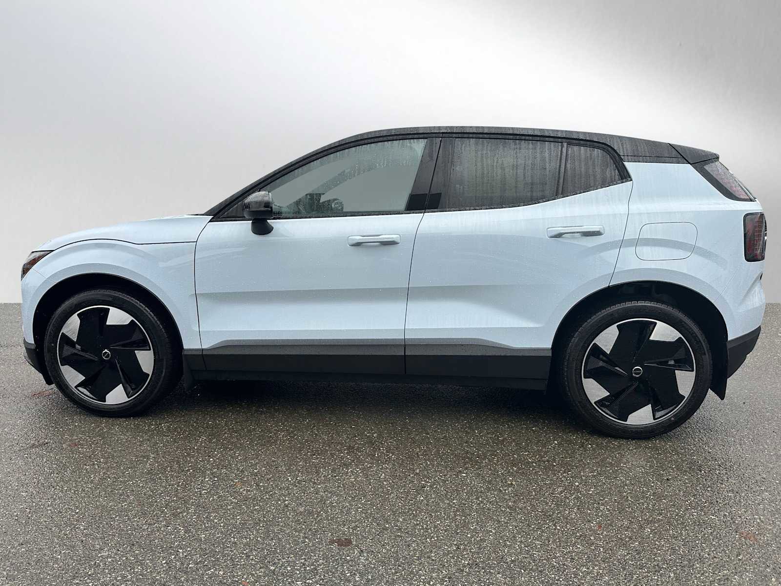 New 2026 Volvo EX30 Plus w/ Protection Package Premier AWD/4WD image 6