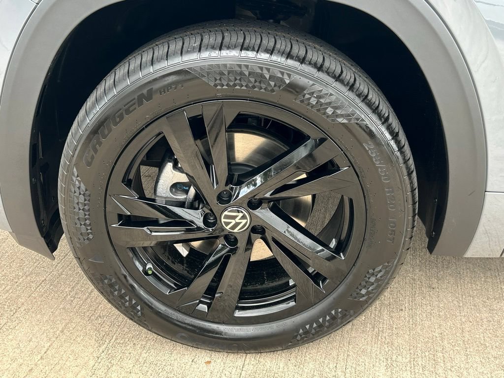 New 2026 Volkswagen Atlas Cross Sport SEL R-Line AWD/4WD image 35