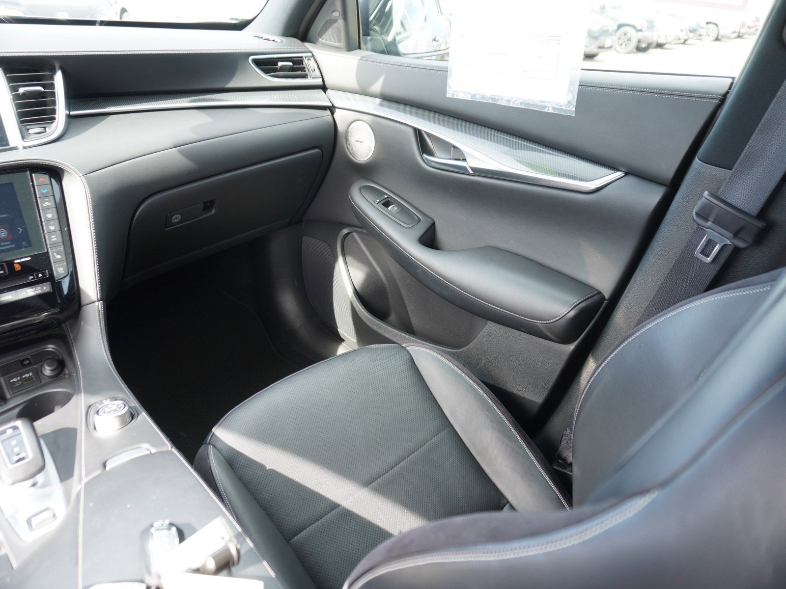 Used 2023 INFINITI QX50 Sport image 16