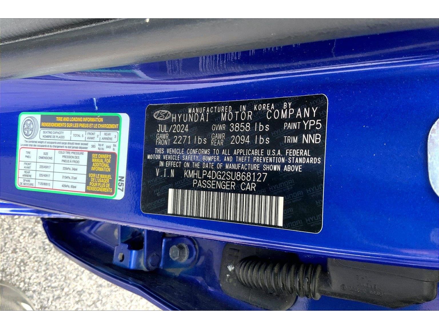 Used 2025 Hyundai Elantra Limited FWD image 32