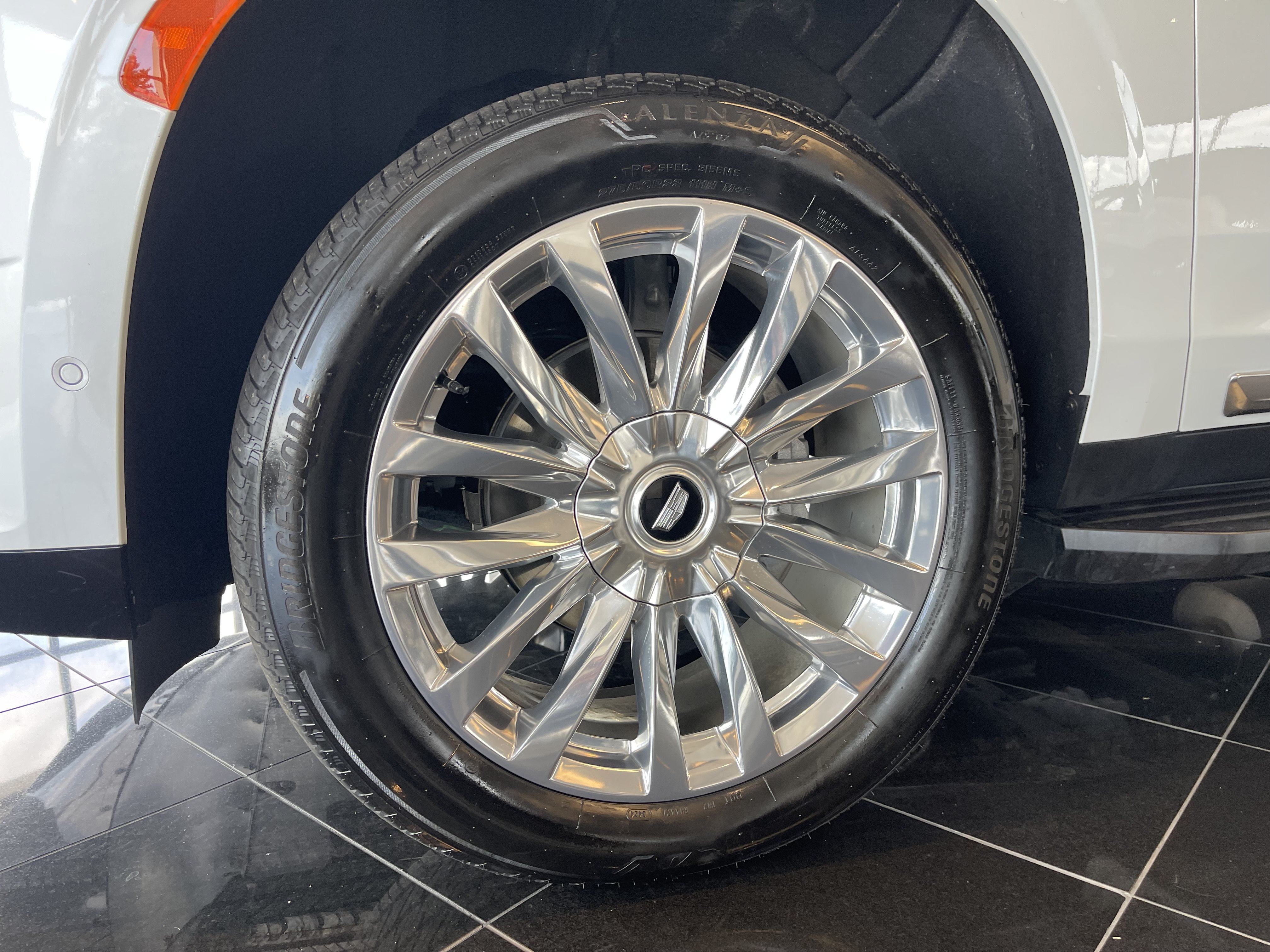 Certified 2024 Cadillac Escalade ESV Premium Luxury AWD/4WD image 2