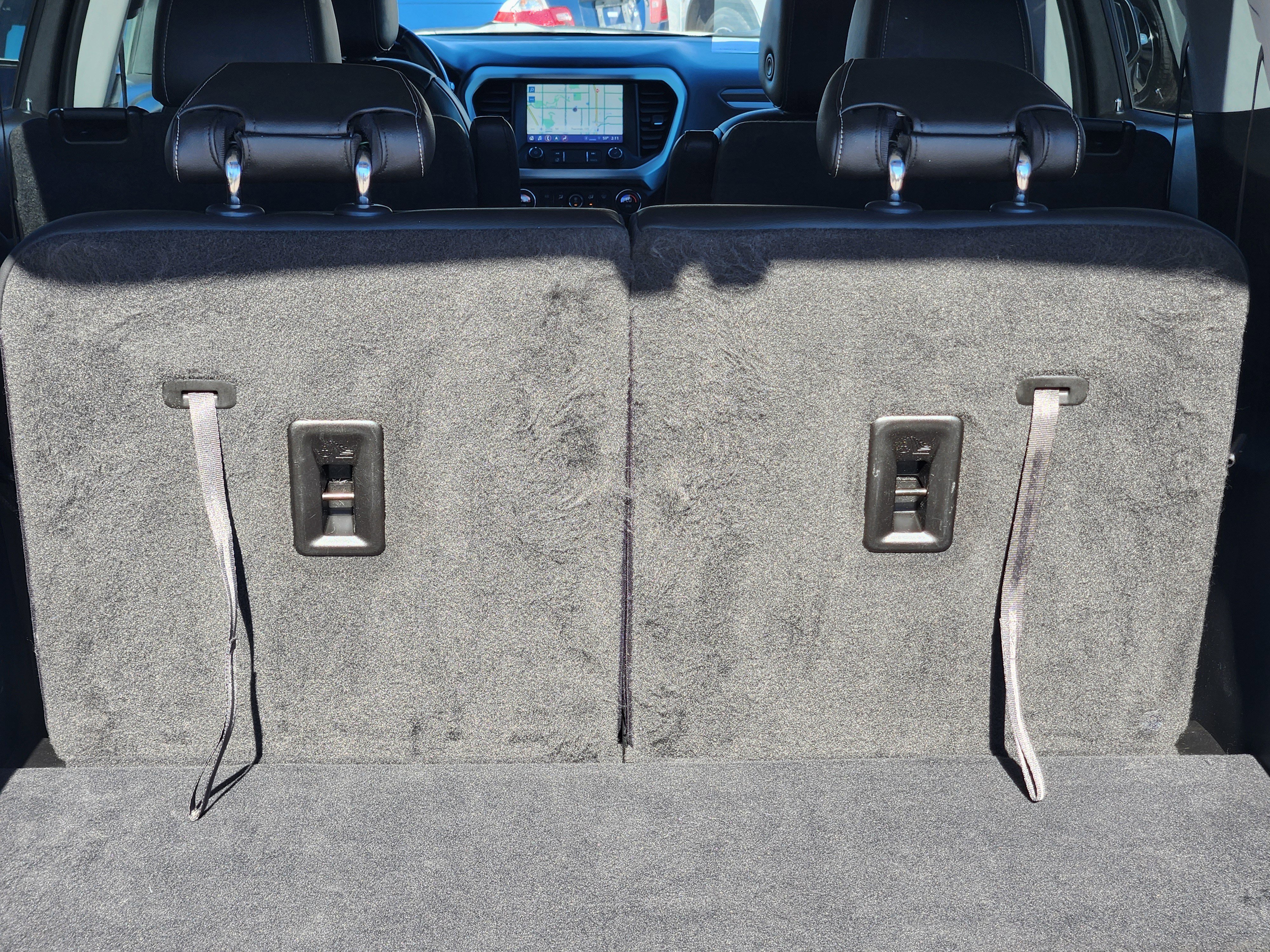 Used 2021 GMC Acadia SLT w/ LPO, Bright Accent Package image 23