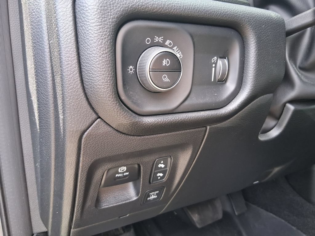 Used 2025 RAM 1500 Big Horn AWD/4WD image 30