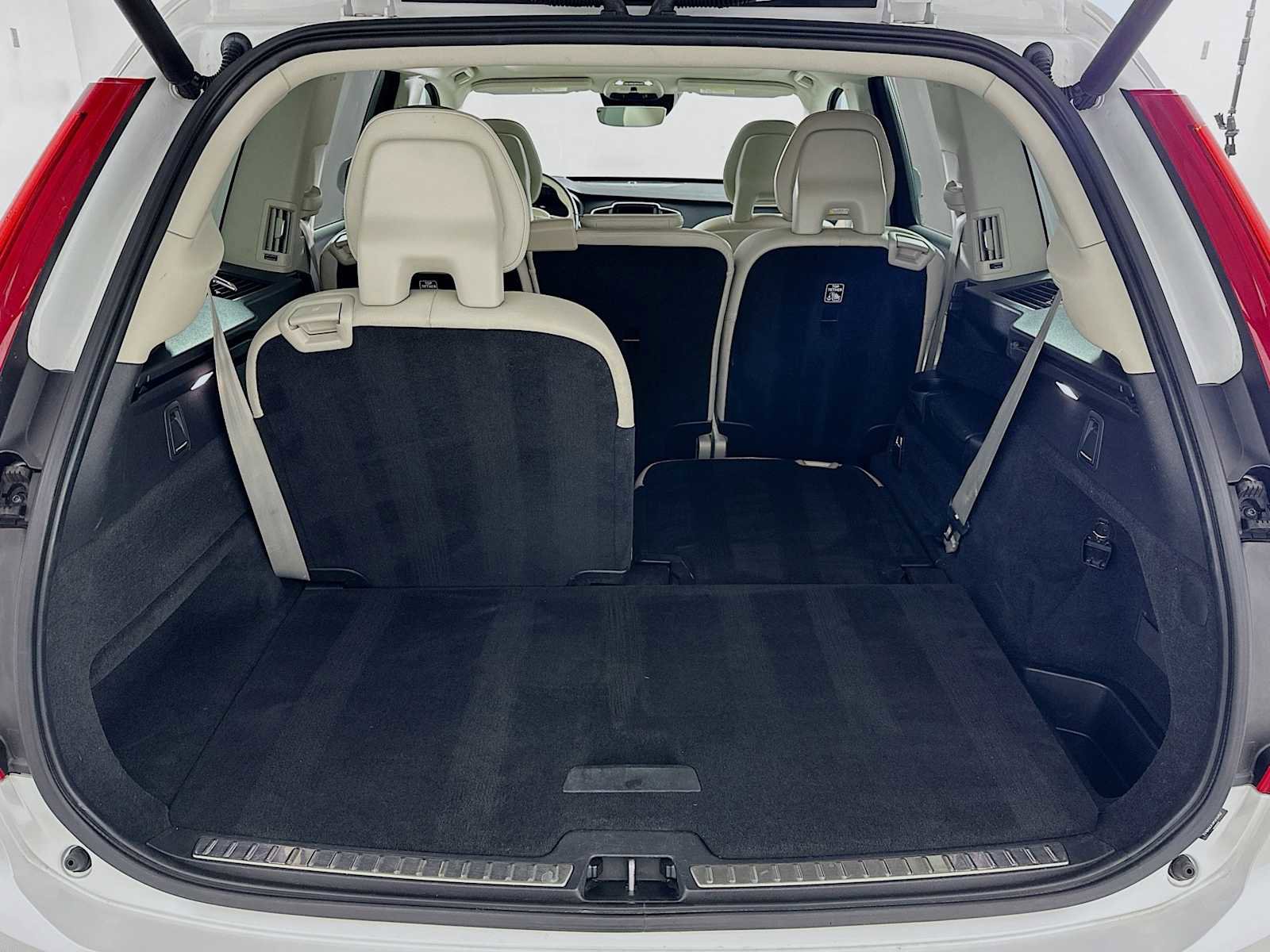Certified 2021 Volvo XC90 T8 Inscription Expression w/ Advanced Package image 25