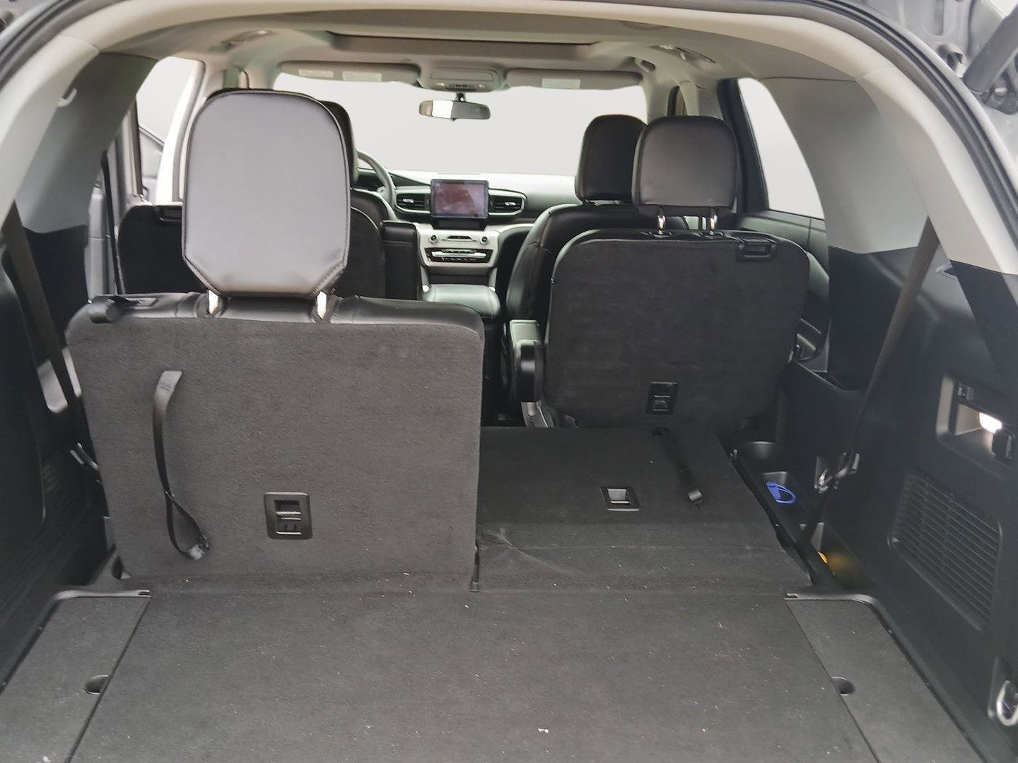 Used 2023 Ford Explorer XLT w/ Equipment Group 202A image 22
