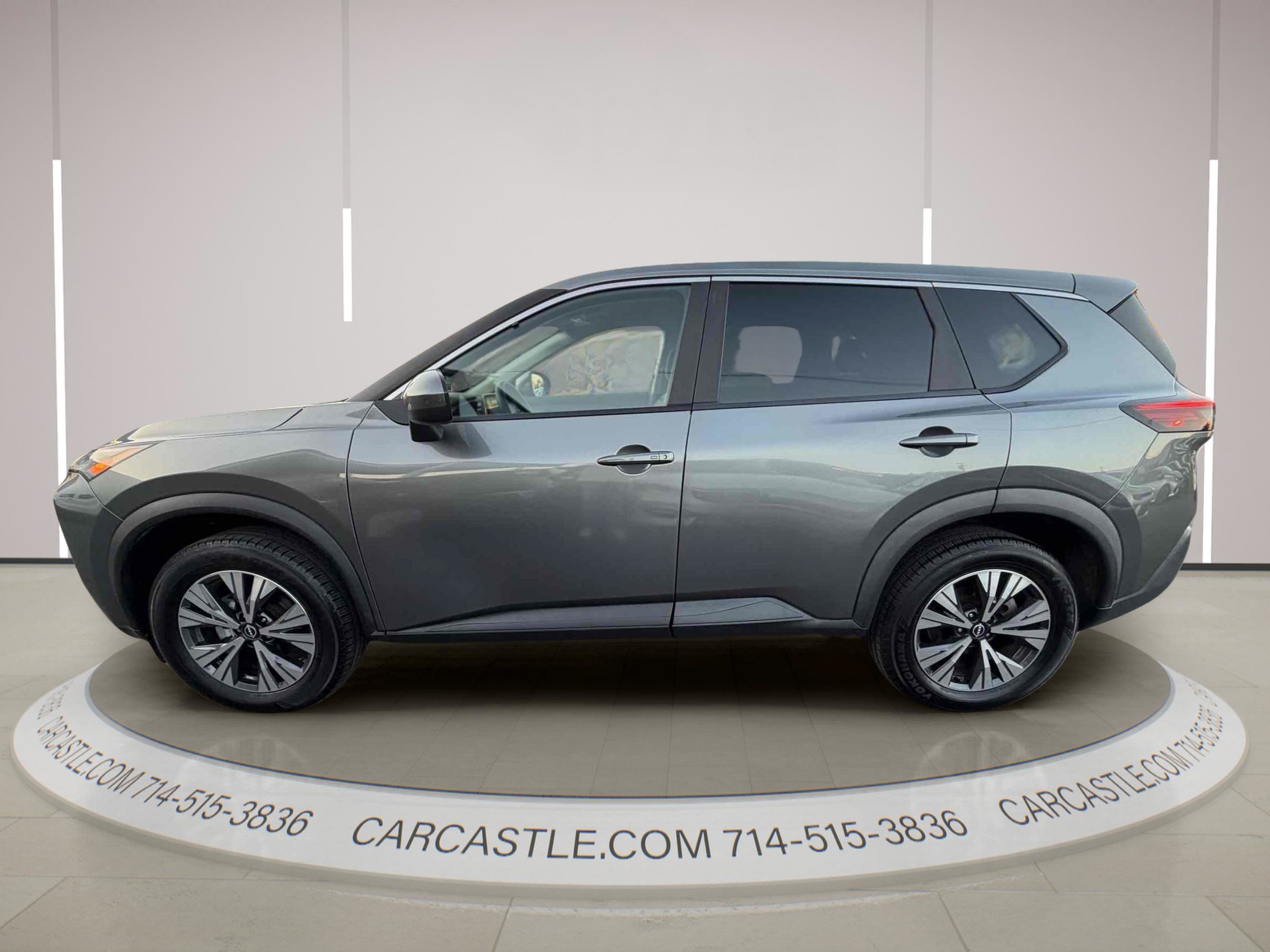 Used 2023 Nissan Rogue SV FWD image 2