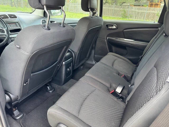 Used 2012 Dodge Journey SXT w/ Popular Equipment Group FWD image 29
