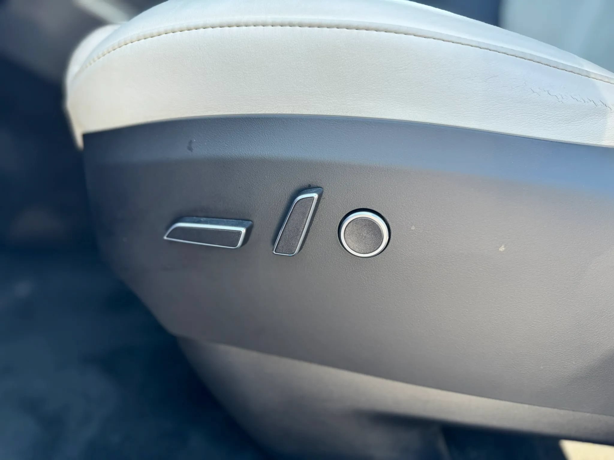 Used 2022 Tesla Model X Plaid AWD/4WD image 12