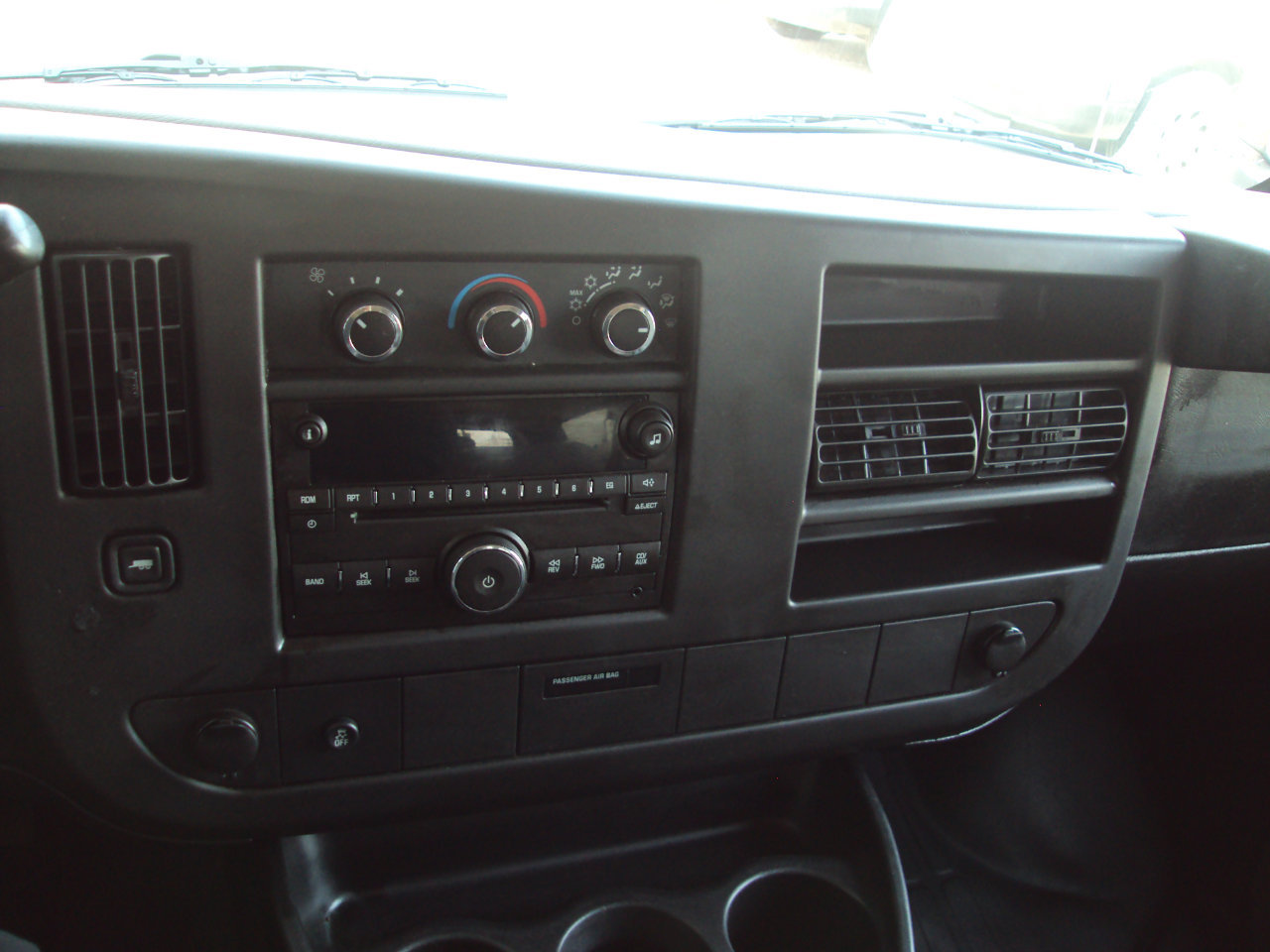 Used 2013 Chevrolet Express 1500 LS image 20