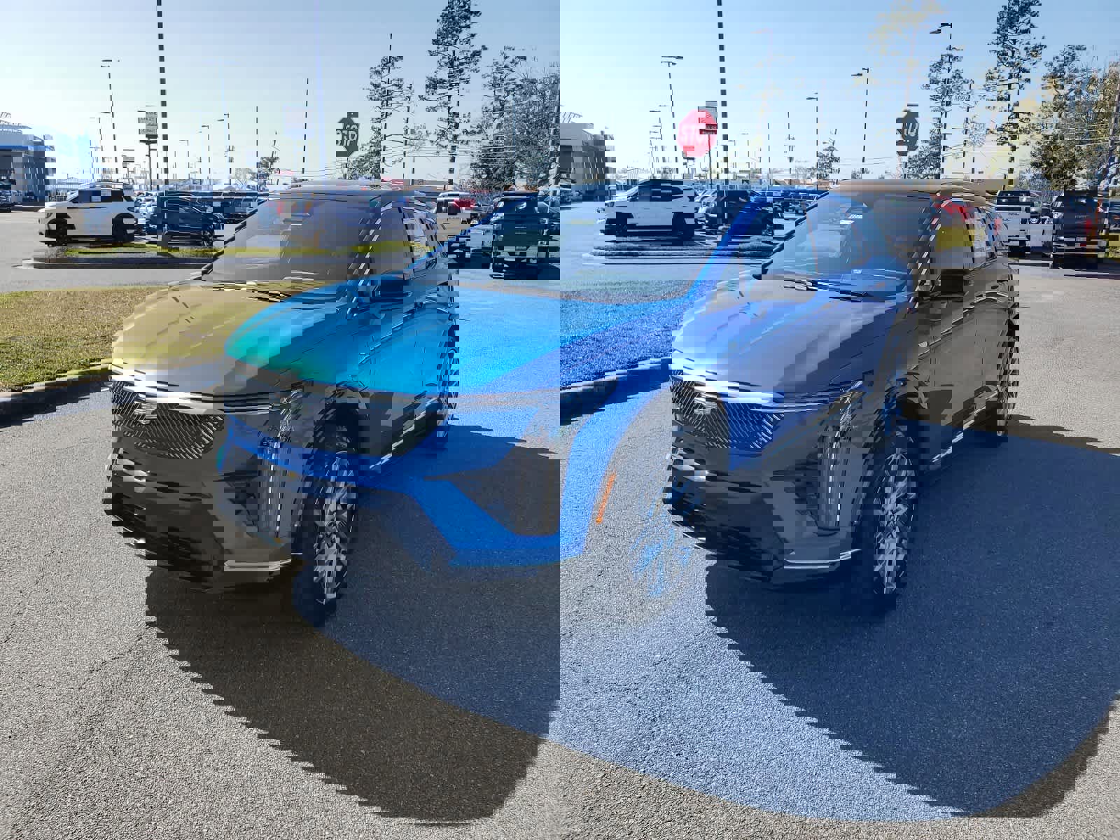 New 2025 Cadillac Optiq Luxury 2 image 1