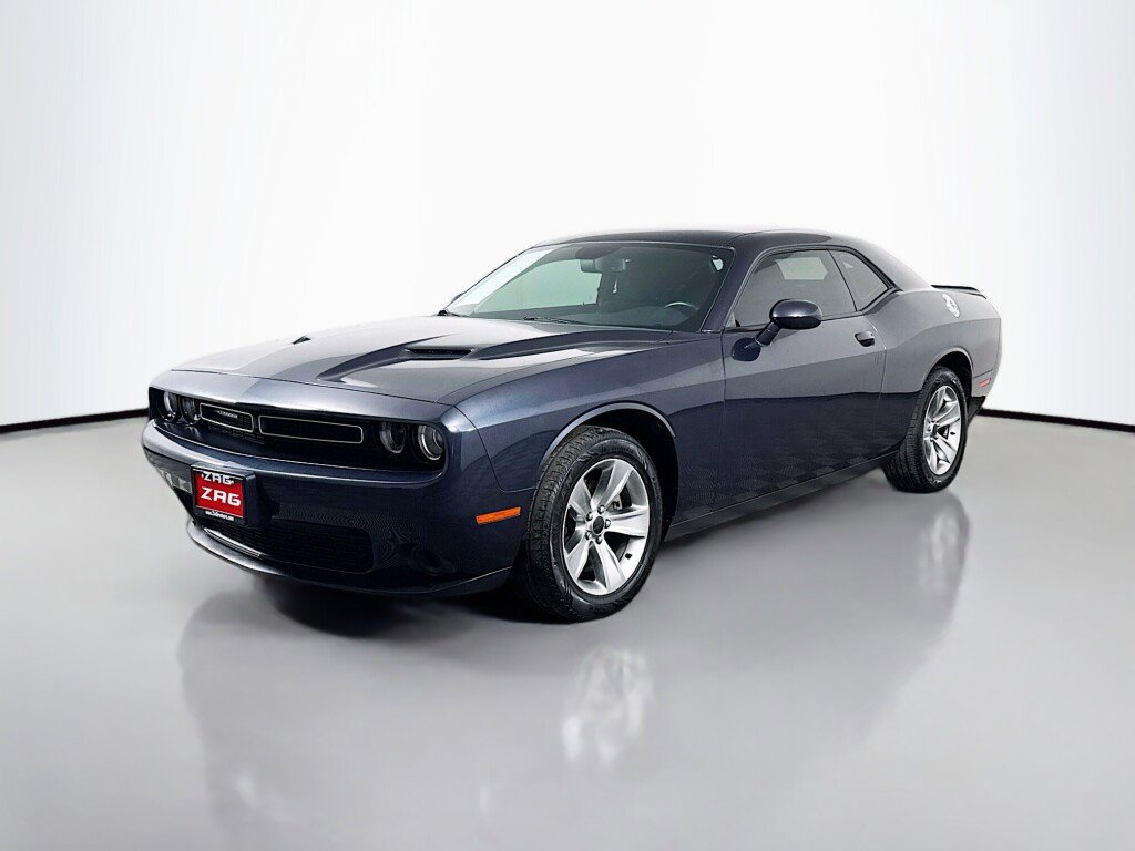 Used 2018 Dodge Challenger SXT