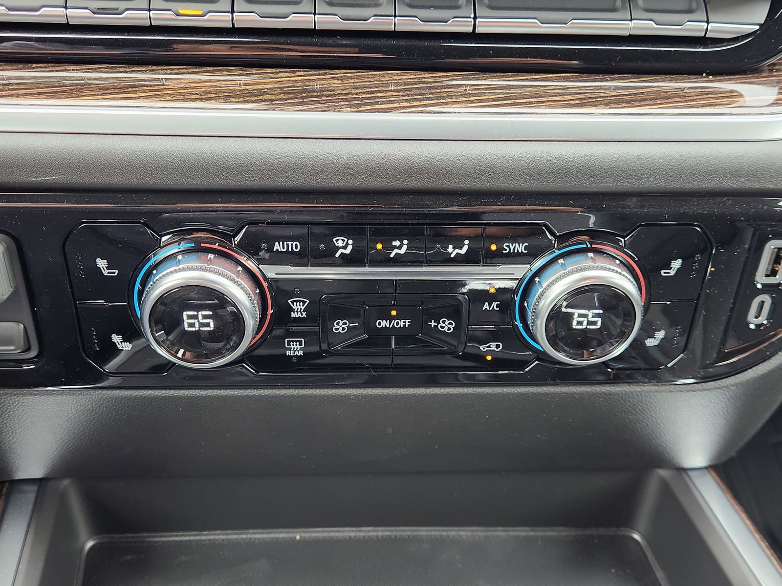 New 2026 GMC Sierra 1500 Elevation w/ Preferred Package image 22