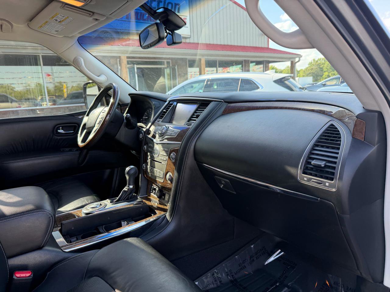 Used 2015 INFINITI QX80 2WD w/ 22" Wheel Package image 28