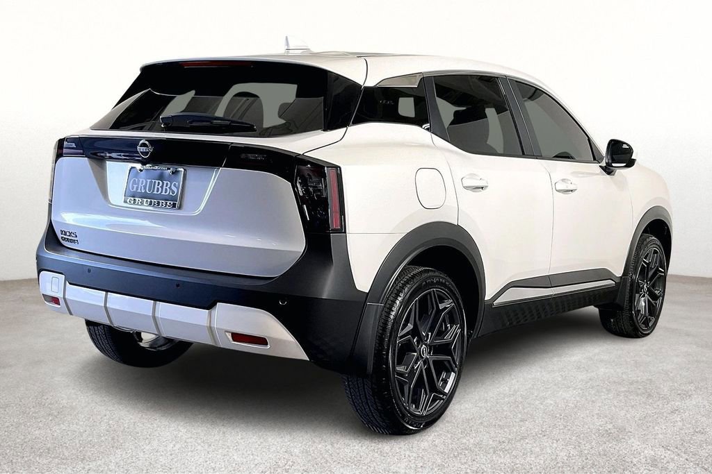 Certified 2025 Nissan Kicks SV image 2