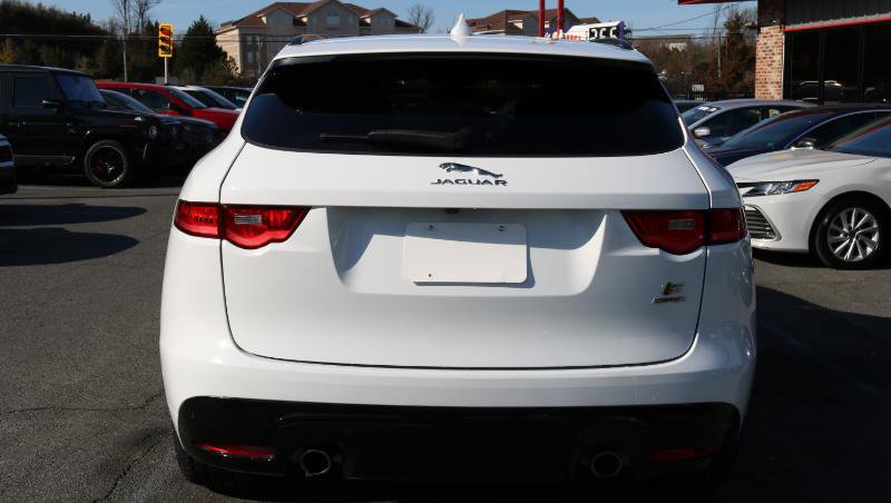Used 2018 Jaguar F-PACE S image 7
