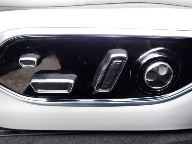 Used 2021 Jeep Grand Cherokee L Summit w/ Advanced Protech Group IV image 24