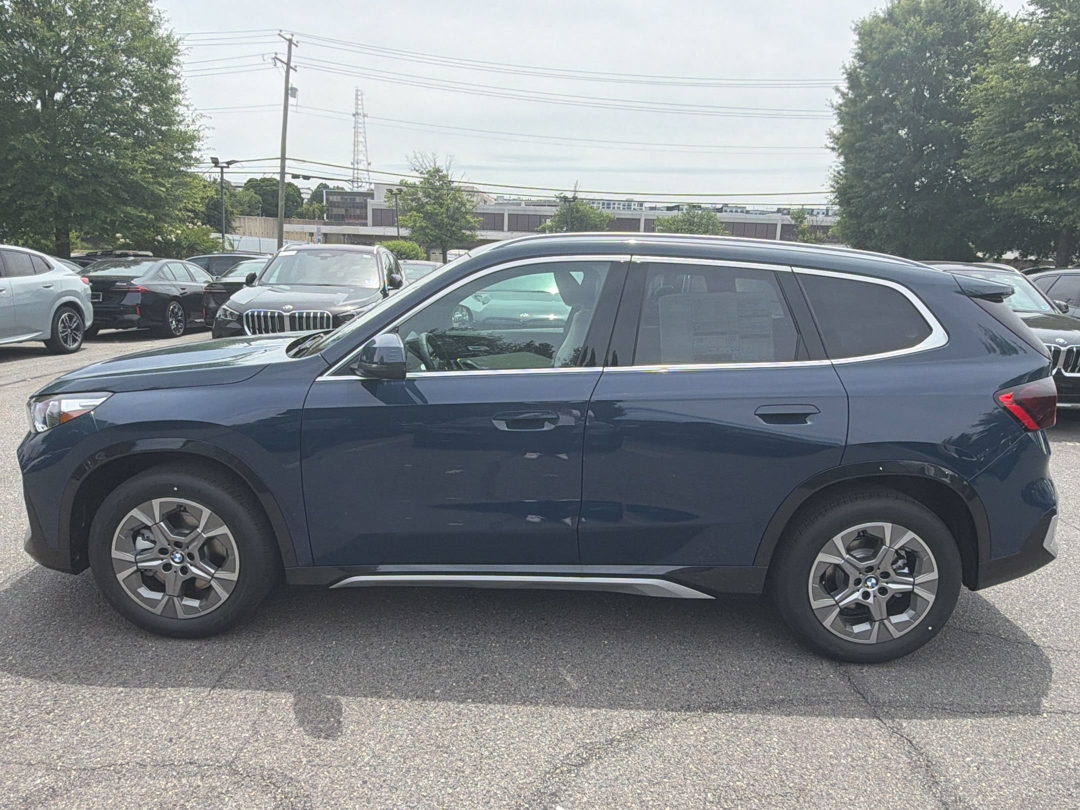 Used 2026 BMW X1 xDrive28i w/ Convenience Package AWD/4WD image 2
