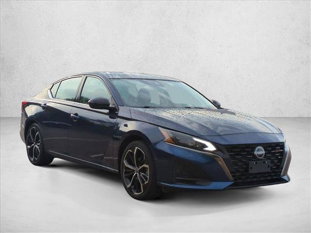 Used 2023 Nissan Altima 2.5 SR FWD image 3
