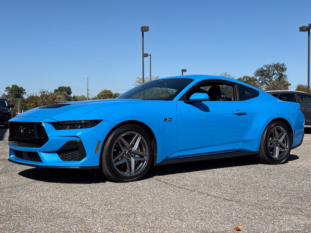 Used 2025 Ford Mustang GT RWD image 7