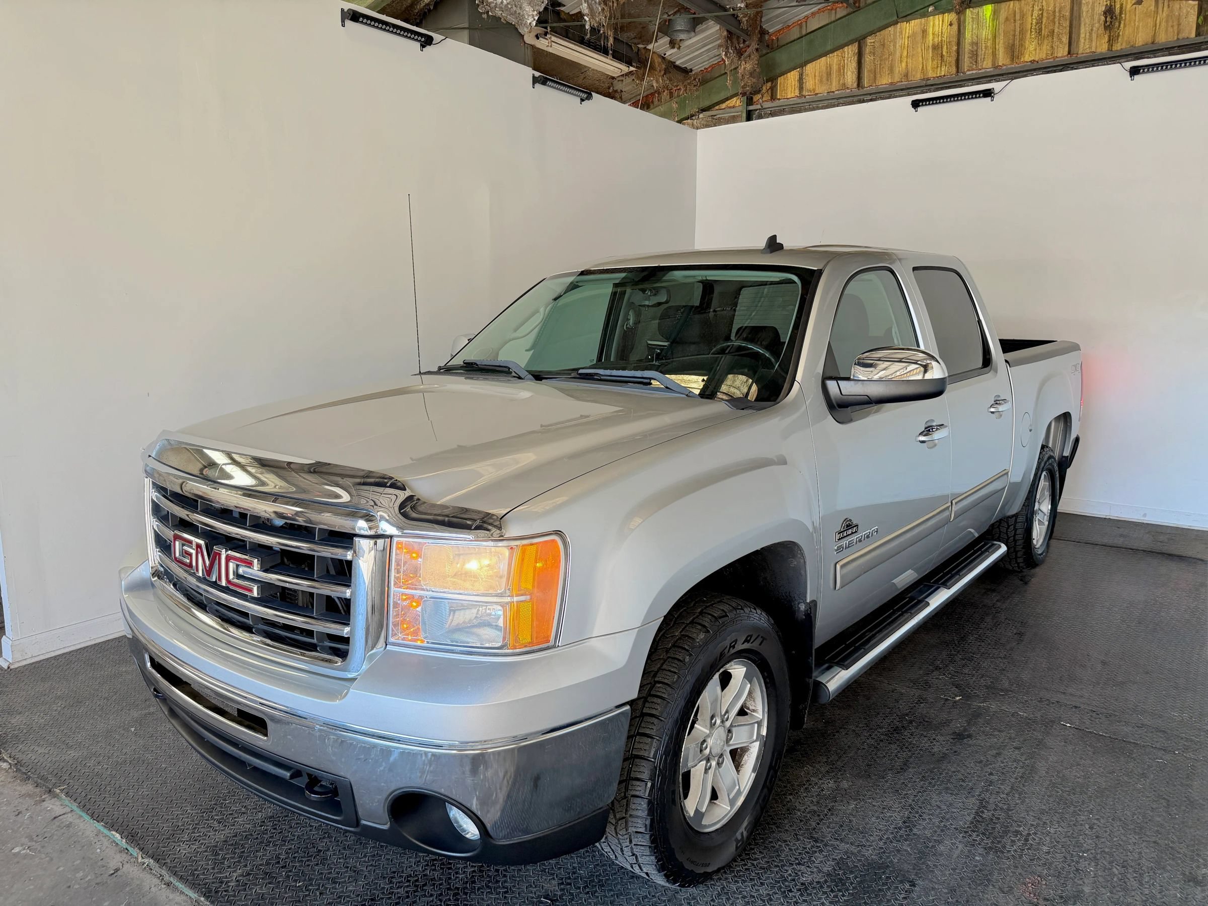 Used 2013 GMC Sierra 1500 SLE AWD/4WD image 4