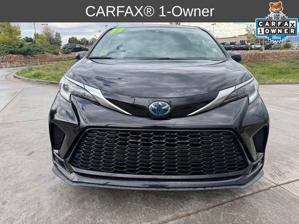 Used 2023 Toyota Sienna XSE w/ XSE Plus Package AWD/4WD image 2