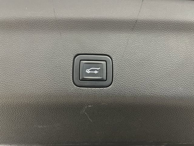 Used 2023 Cadillac Escalade Sport Platinum image 18