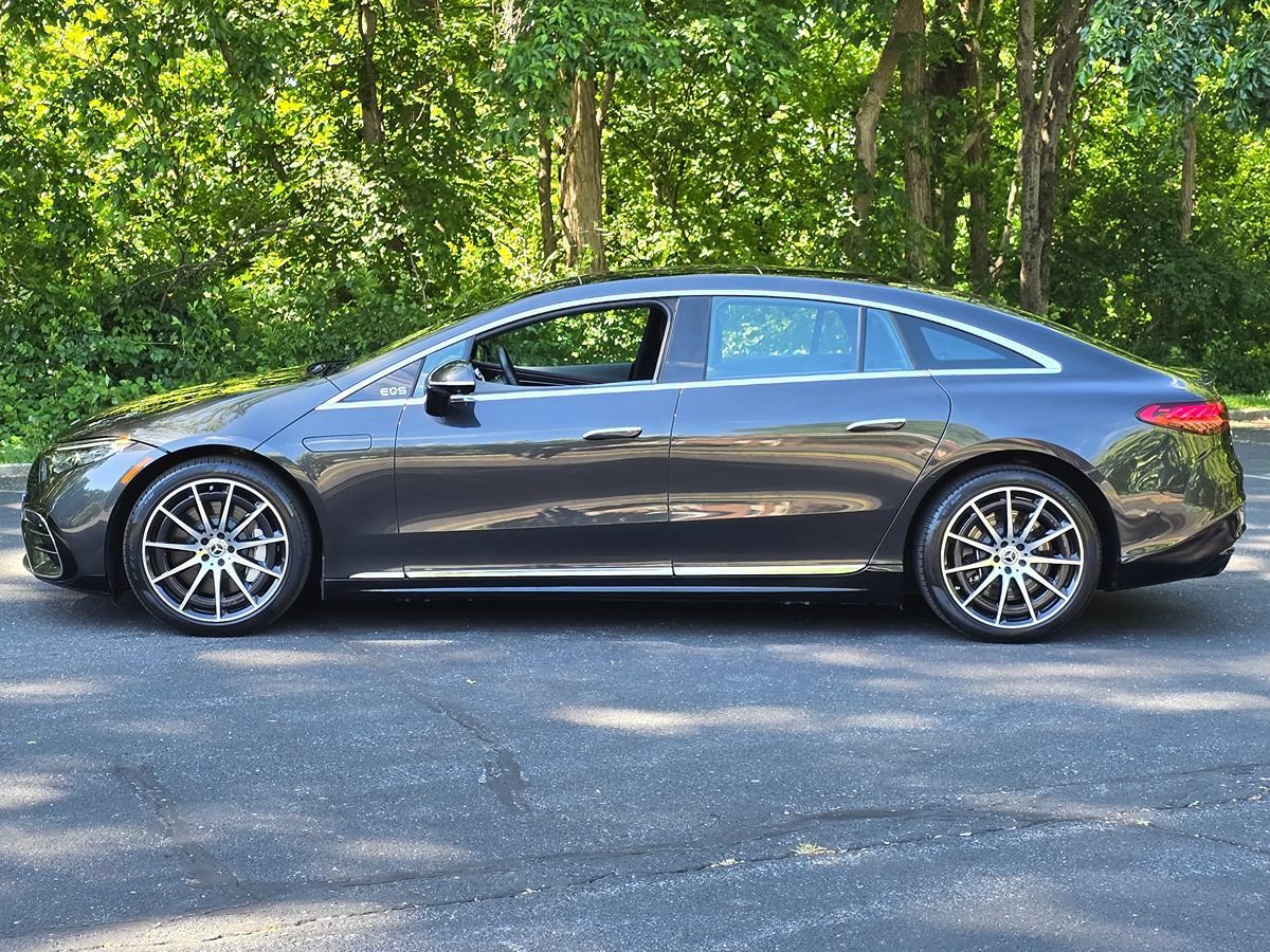 Used 2022 Mercedes-Benz EQS 450+ Sedan image 3