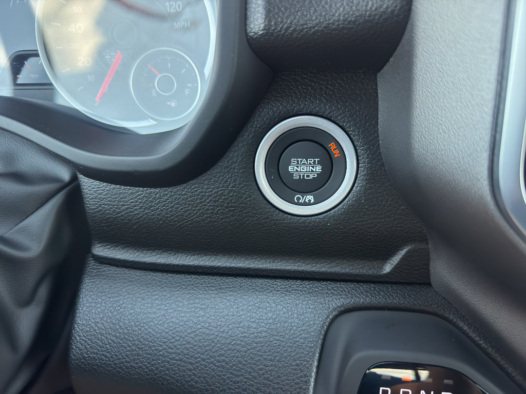 New 2026 RAM 1500 Express AWD/4WD image 26