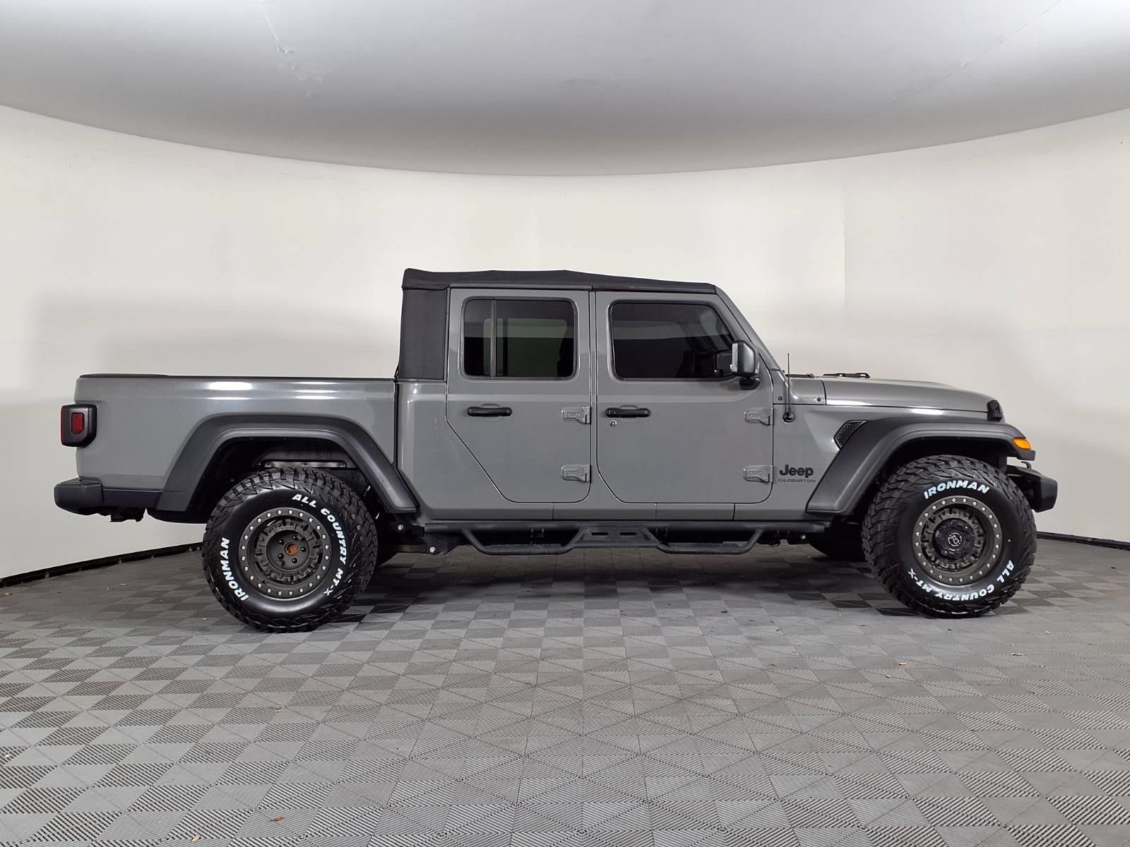 Used 2020 Jeep Gladiator Sport w/ Trailer Tow Package AWD/4WD image 30