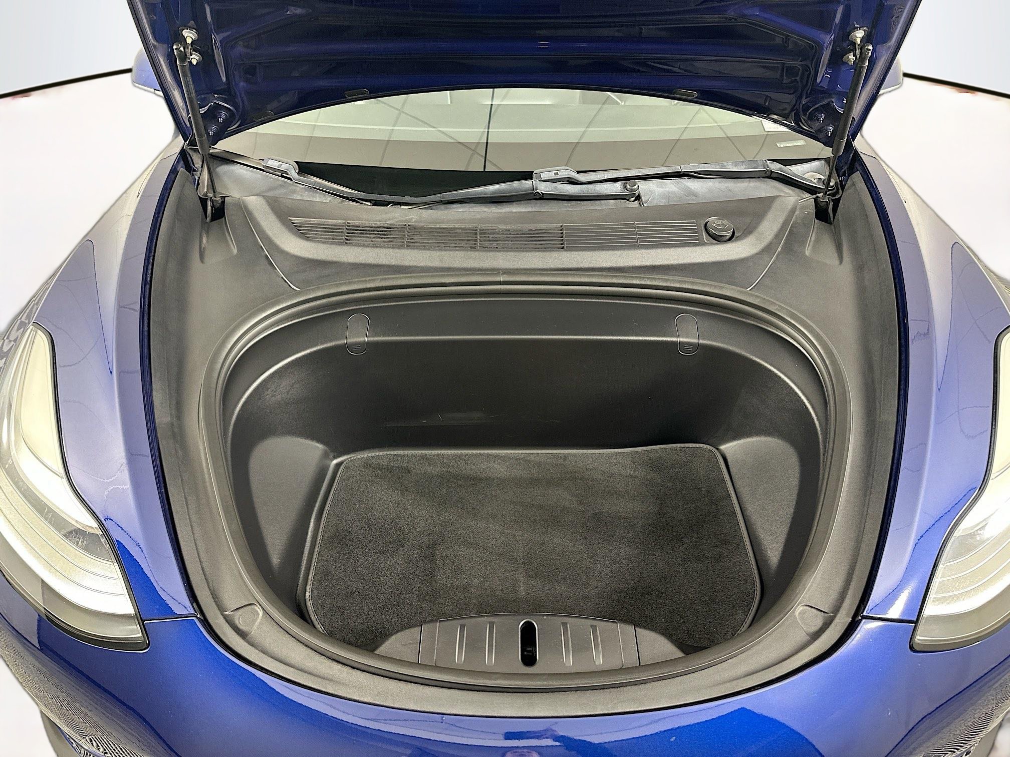 Used 2018 Tesla Model 3 Mid Range image 32